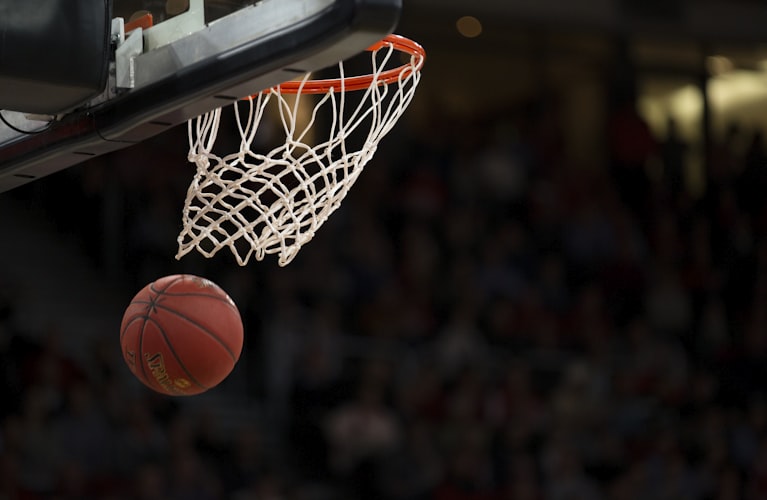 NBA全明星周末体育营销活动 - 现场互动装置与球迷合影